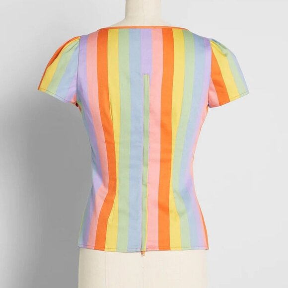Collectif / Modcloth All Aboard The Rainbow Express Top— UK 18 (US 14) 2X/1X - Picture 2 of 8